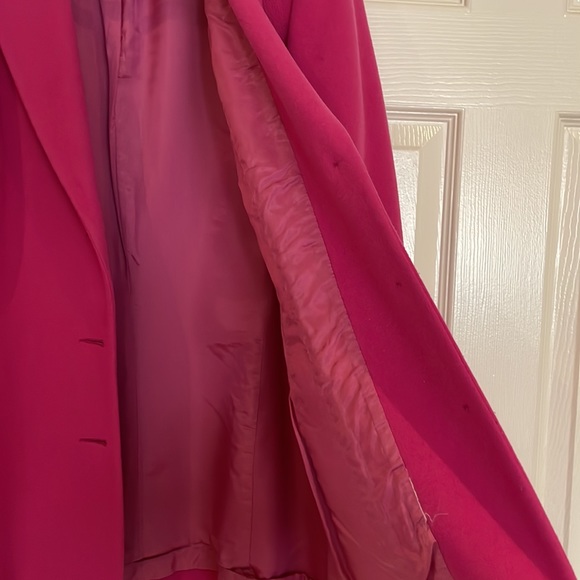Gorgeous deep pink D’Oraz designer women’s blazer/jacket. Size 6. - Picture 7 of 7